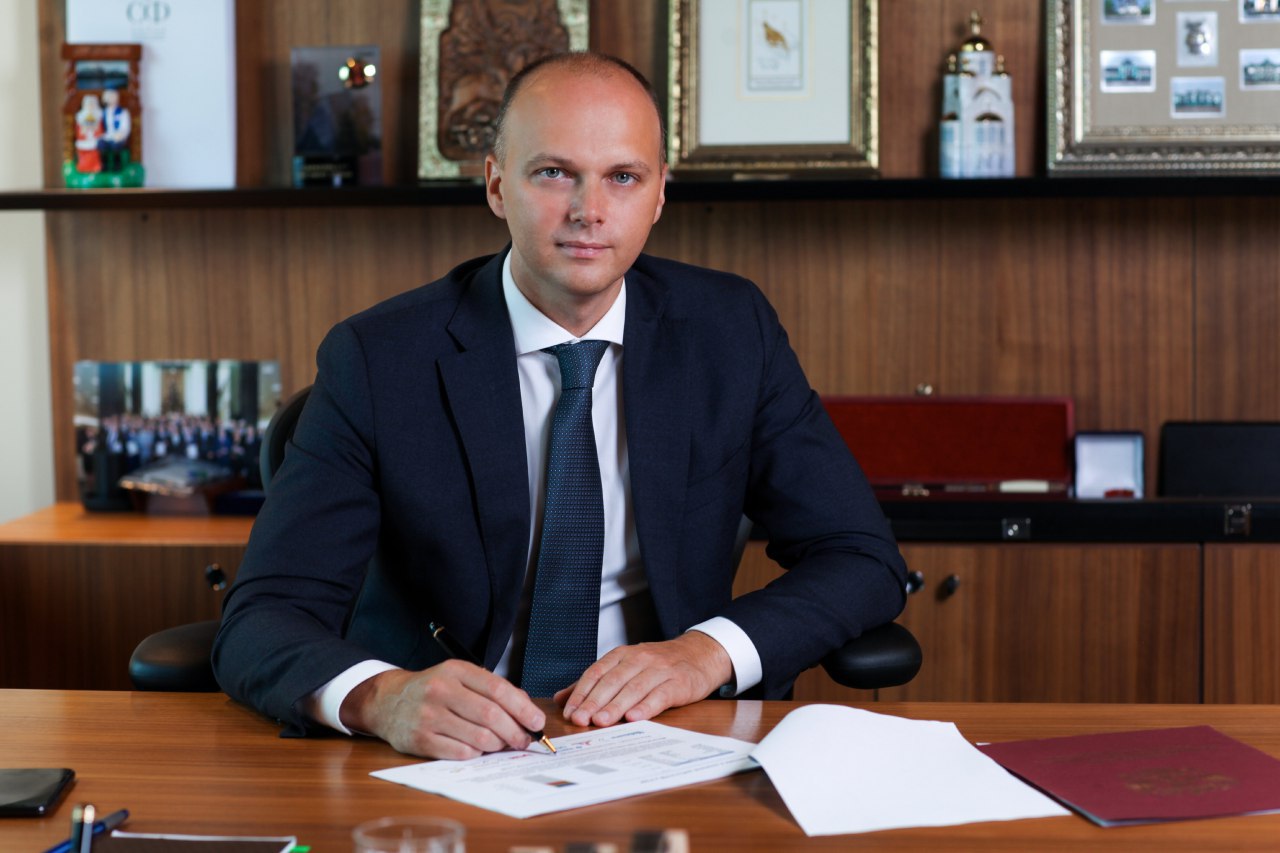 Алексей Беспрозванных поздравил калининградцев с Днём Конституции РФ Алексей Беспрозванных поздравил калининградцев с Днём Конституции РФ