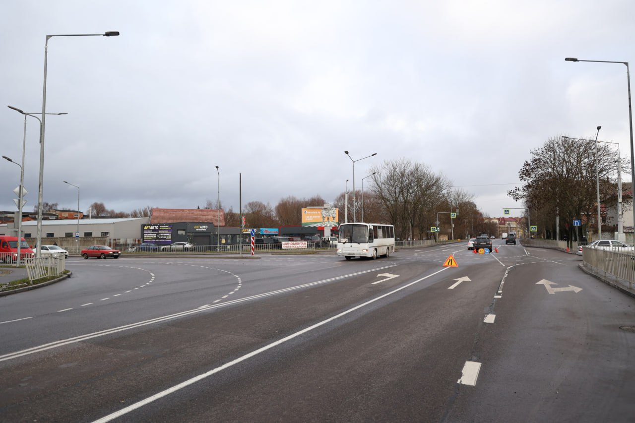 В Калининграде перенастроят светофоры на перекрёстке Суворова с Транспортной и Камской В Калининграде перенастроят светофоры на перекрёстке Суворова с Транспортной и Камской