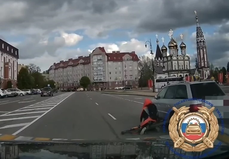 В Гусеве легковушка сбила на зебре 12-летнего велосипедиста В Гусеве легковушка сбила на зебре 12-летнего велосипедиста