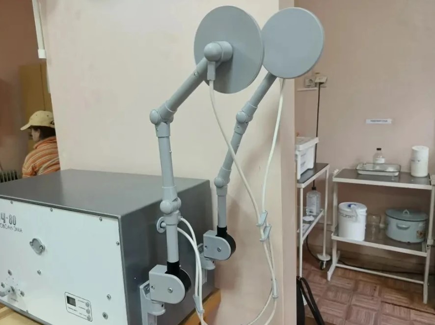 В Ладушкинской ЦРБ обновили физиотерапевтическое отделение по поручению губернатора В Ладушкинской ЦРБ обновили физиотерапевтическое отделение по поручению губернатора
