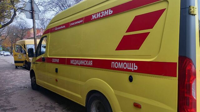 Министерство образования поручило администрации школы провести внутреннюю проверку после падения ученицы из окна Министерство образования поручило администрации школы провести внутреннюю проверку после падения ученицы из окна