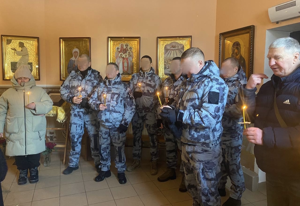 Калининградские росгвардейцы почтили память Виктора Гакуна в годовщину его гибели Калининградские росгвардейцы почтили память Виктора Гакуна в годовщину его гибели