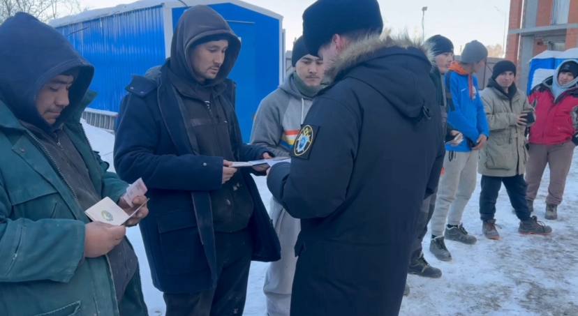 В Пионерском во время рейда выявили пятерых новых граждан РФ без воинского учёта В Пионерском во время рейда выявили пятерых новых граждан РФ без воинского учёта