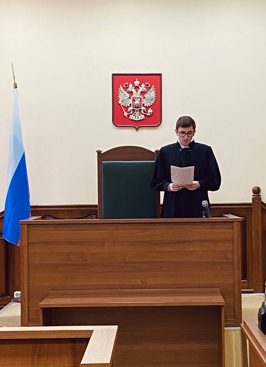 Суд отправил под домашний арест второго фигуранта дела о мошенничестве с поставкой мебели Суд отправил под домашний арест второго фигуранта дела о мошенничестве с поставкой мебели