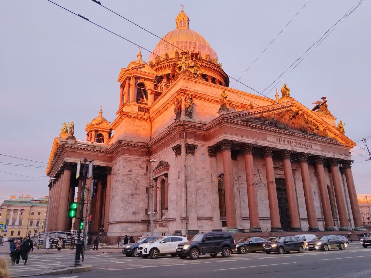 Обычные авиабилеты в Москву и Санкт-Петербург стали дешевле субсидированных Обычные авиабилеты в Москву и Санкт-Петербург стали дешевле субсидированных