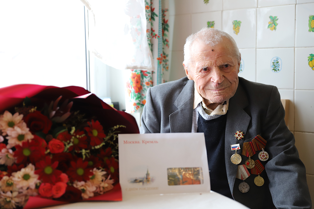 В Советске поздравили ветерана Великой Отечественной войны со 101-летием В Советске поздравили ветерана Великой Отечественной войны со 101-летием
