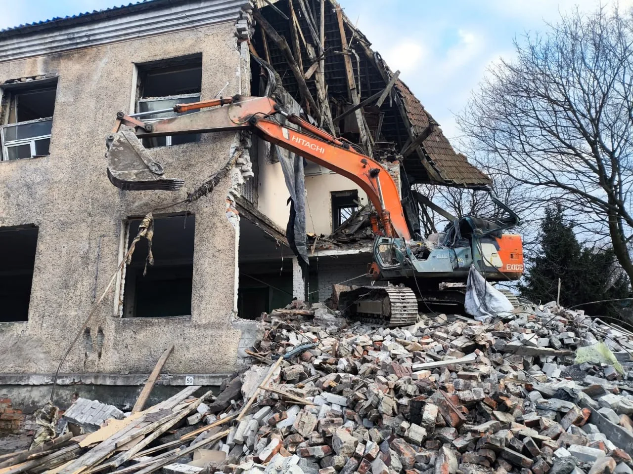 В Калининграде будут судить директора компании за гибель рабочего при сносе дома В Калининграде будут судить директора компании за гибель рабочего при сносе дома