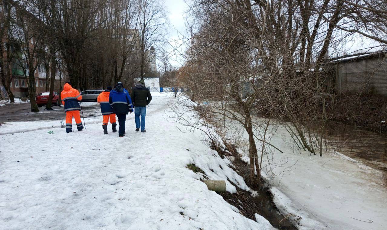 В Калининграде начали обследование реки Голубой перед расчисткой В Калининграде начали обследование реки Голубой перед расчисткой