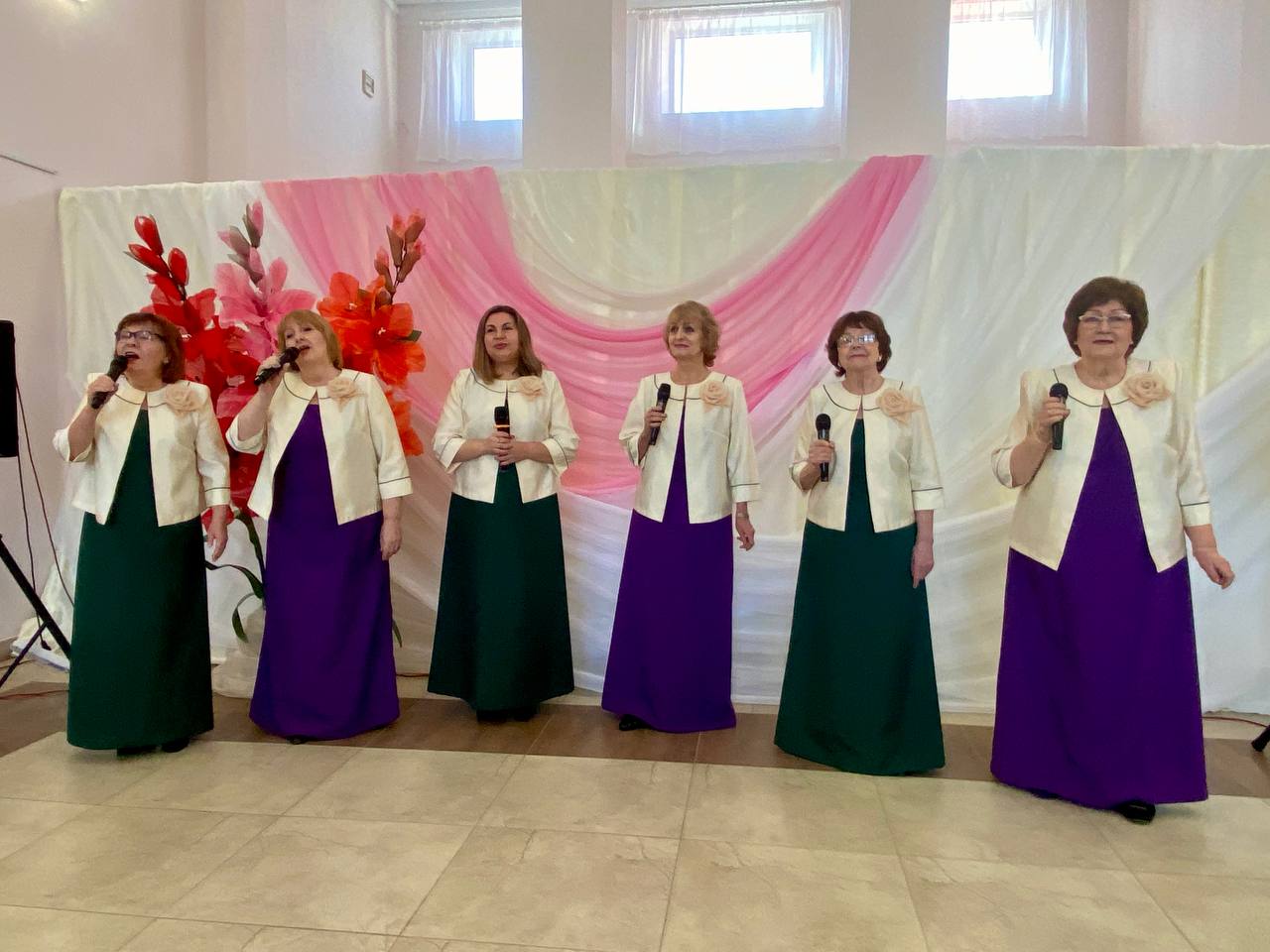 В Славске прошел концерт народного ансамбля В Славске прошел концерт народного ансамбля