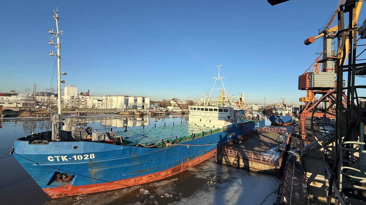 Ещё два теплохода будут перевозить морем грузы на калининградском направлении Ещё два теплохода будут перевозить морем грузы на калининградском направлении