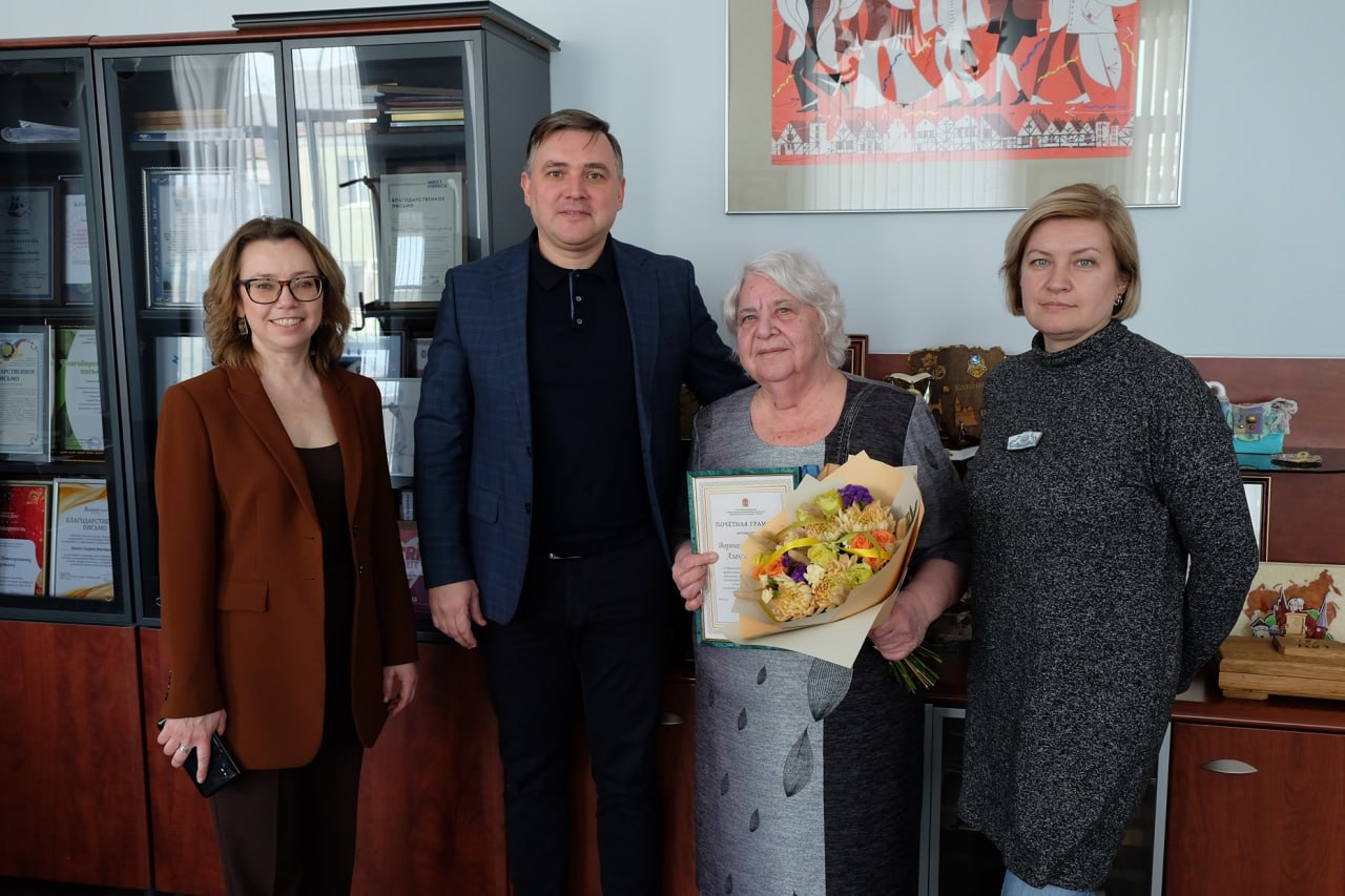 В Калининграде поздравили с днём рождения бывшего директора зоопарка В Калининграде поздравили с днём рождения бывшего директора зоопарка