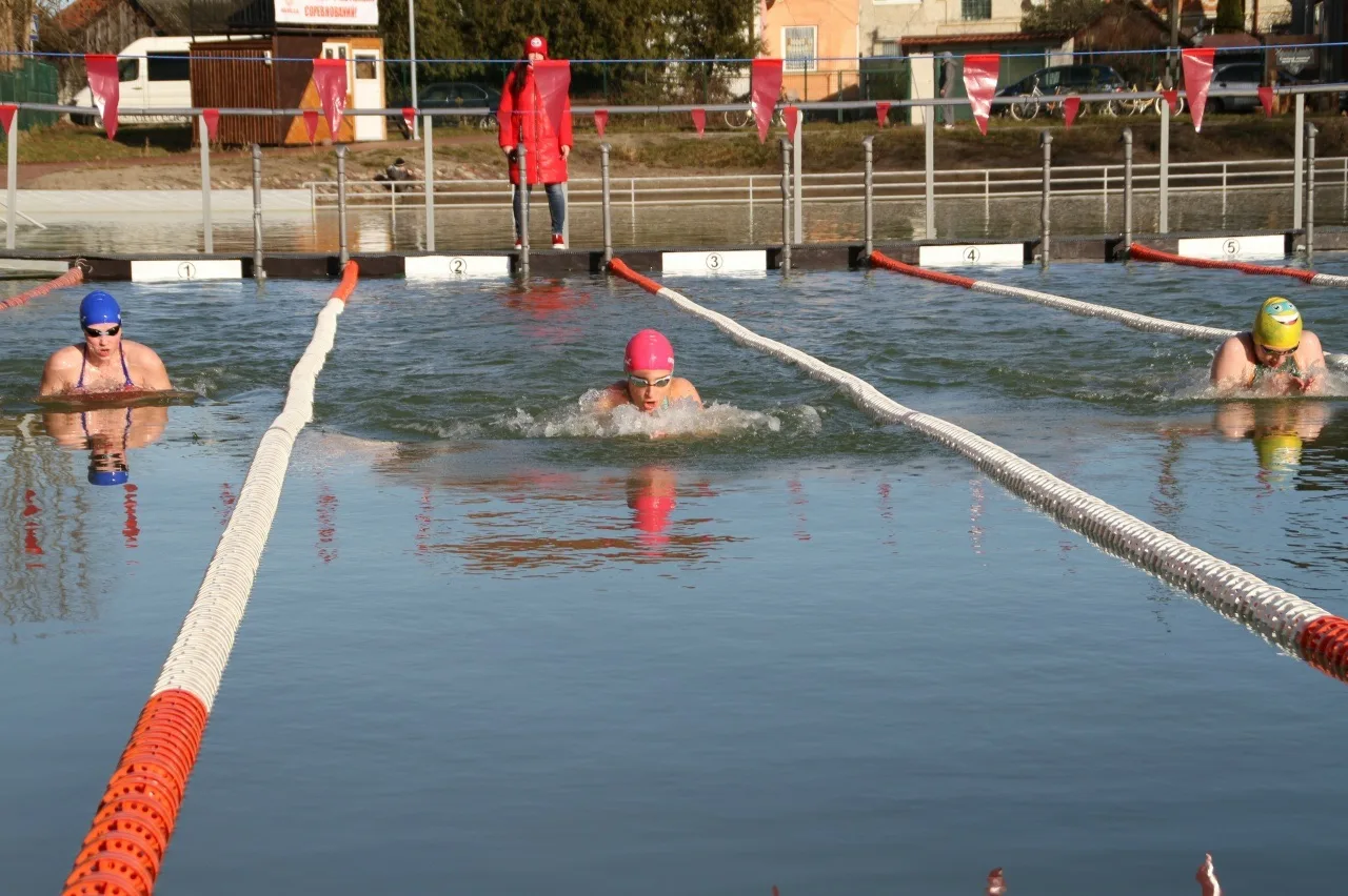 Открытый бассейн в Славска третий раз станет точкой притяжения пловцов-зимников со всей России Открытый бассейн в Славска третий раз станет точкой притяжения пловцов-зимников со всей России
