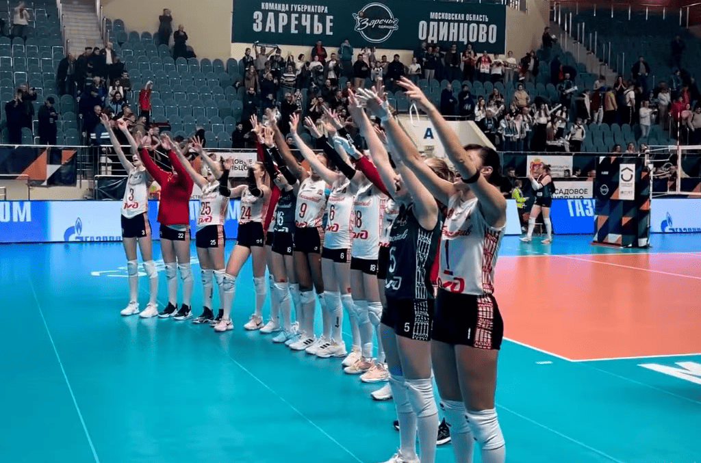 Волейболистки «Локомотива» вырвали зубами первый матч плей-офф Волейболистки «Локомотива» вырвали зубами первый матч плей-офф