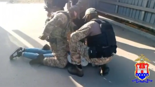 Под Калининградом задержали мужчину за вымогательство денег у подростка Под Калининградом задержали мужчину за вымогательство денег у подростка