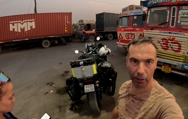 Калининградский мотопутешественник застрял на границе Пакистана и Индии Калининградский мотопутешественник застрял на границе Пакистана и Индии