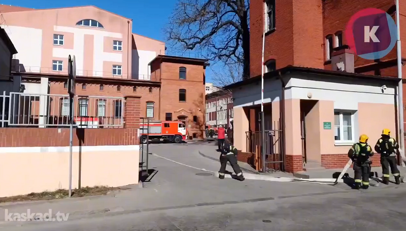 На территории областной больницы проходят пожарно-тактические учения На территории областной больницы проходят пожарно-тактические учения