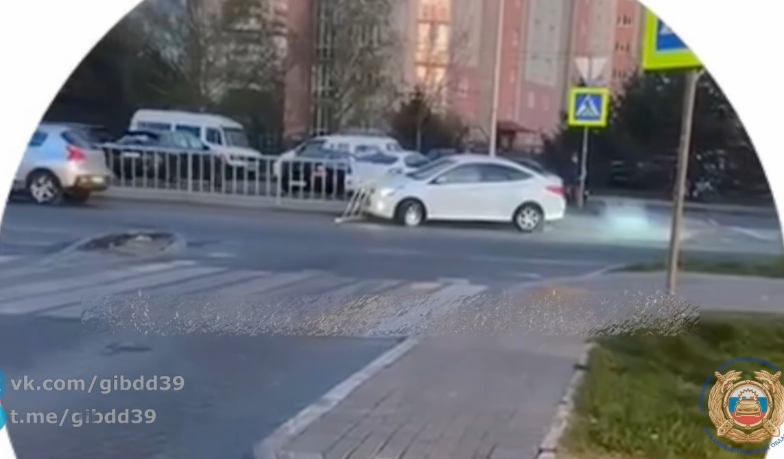 Скрылся после ДТП, но нашли по видео: в Калининграде наказали водителя «Хендая», который снес забор на улице Автомобильной Скрылся после ДТП, но нашли по видео: в Калининграде наказали водителя «Хендая», который снес забор на улице Автомобильной