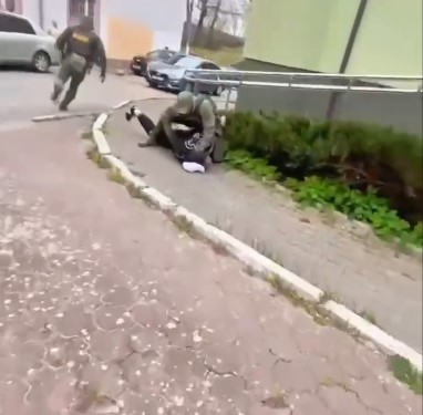 В Калининградской области задержали интернет-мошенника, продававшего несуществующую пневматику В Калининградской области задержали интернет-мошенника, продававшего несуществующую пневматику