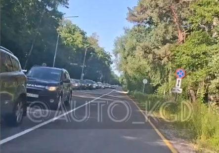 Пробки с восьми утра: ажиотаж на Куршской косе Пробки с восьми утра: ажиотаж на Куршской косе