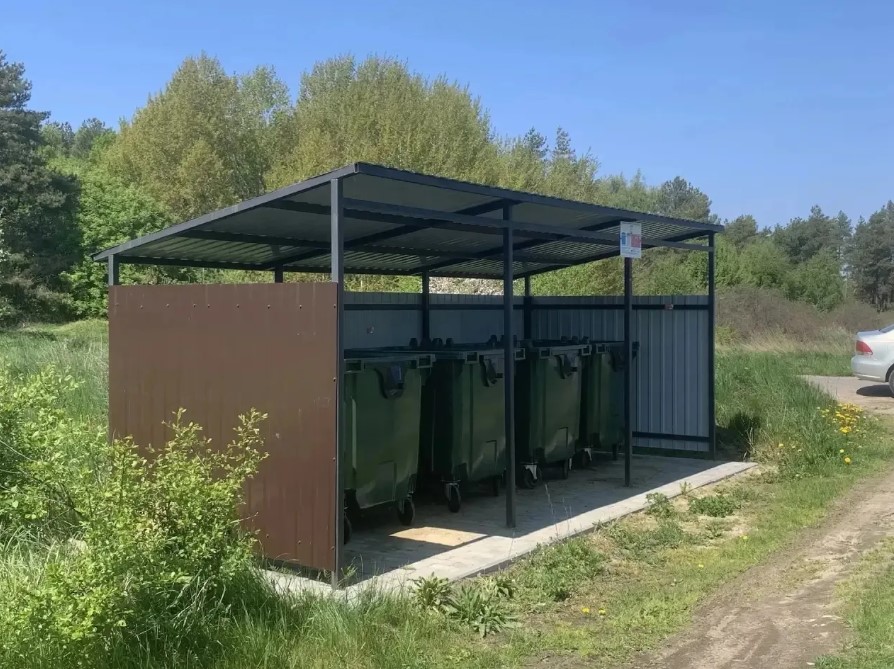 В Калининградской области установят более тысячи новых контейнерных площадок В Калининградской области установят более тысячи новых контейнерных площадок