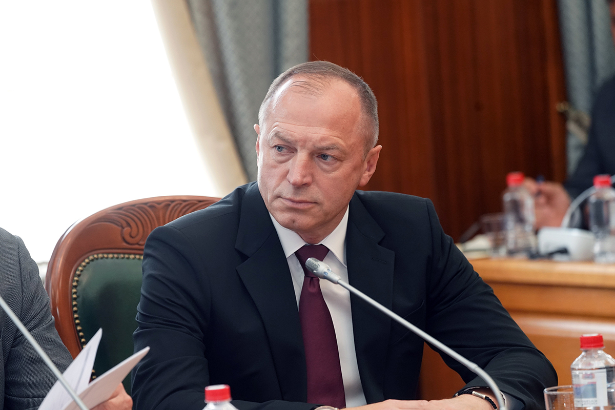Губернатор представил нового главу министерства регионального контроля и надзора Калининградской области Губернатор представил нового главу министерства регионального контроля и надзора Калининградской области