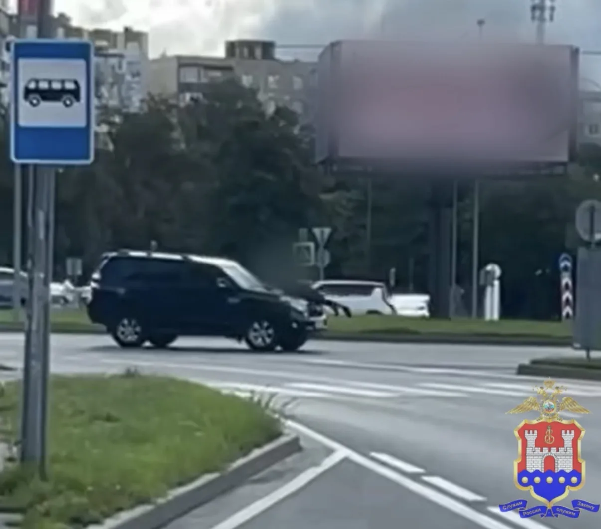 Спор на дороге закончился поездкой на капоте: в Калининграде наказали участников опасного инцидента Спор на дороге закончился поездкой на капоте: в Калининграде наказали участников опасного инцидента