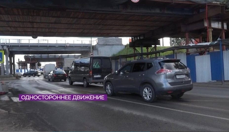 На двухъярусном мосту в Калининграде ввели одностороннее движение На двухъярусном мосту в Калининграде ввели одностороннее движение
