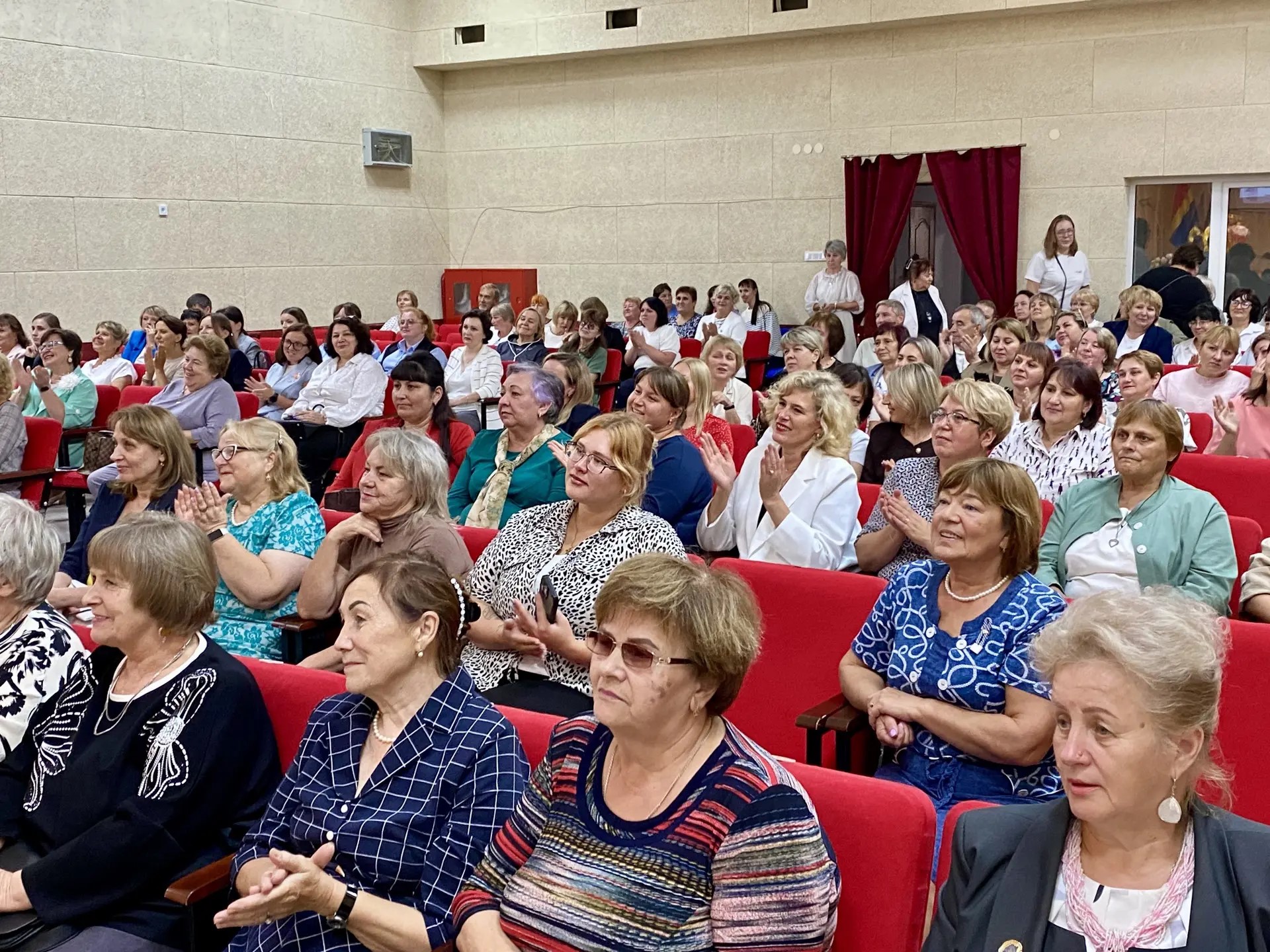 В преддверии Дня знаний в Славске чествовали работников образовательных организаций округа В преддверии Дня знаний в Славске чествовали работников образовательных организаций округа