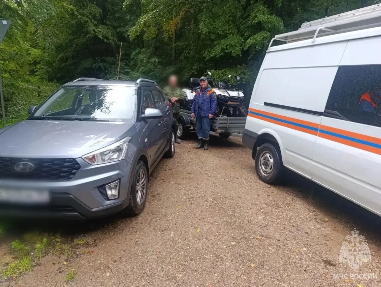 Спасатели помогли мужчине, заблудившемуся в лесу у Сосновки Спасатели помогли мужчине, заблудившемуся в лесу у Сосновки