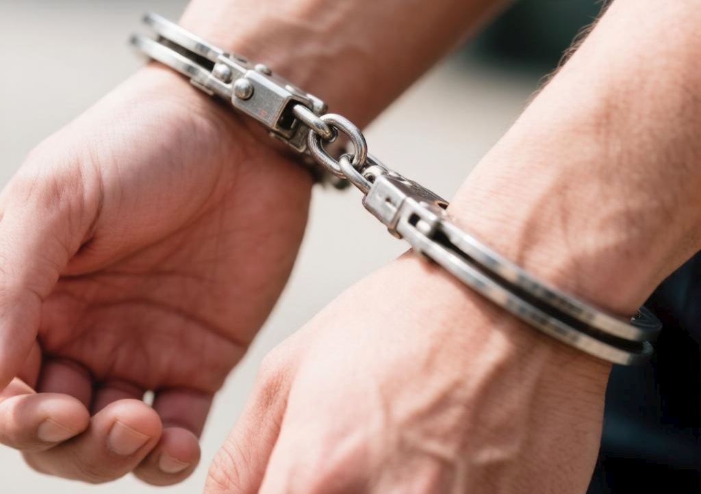 В Гусеве задержали подозреваемого в жестоком избиении местного жителя В Гусеве задержали подозреваемого в жестоком избиении местного жителя
