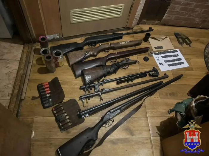 Больше 800 боеприпасов и 2,3 кг взрывчатки: в Калининградской области пресекли незаконный оборот оружия и взрывчатки Больше 800 боеприпасов и 2,3 кг взрывчатки: в Калининградской области пресекли незаконный оборот оружия и взрывчатки