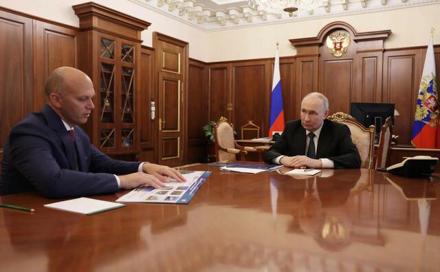 Путин поддержал инициативу губернатора об увеличении поставок топлива в регион Путин поддержал инициативу губернатора об увеличении поставок топлива в регион