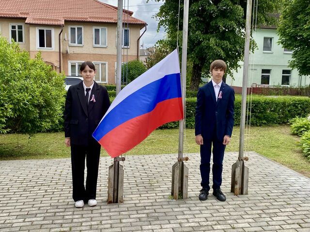 В День России 14-летним жителям Славска торжественно вручили паспорта В День России 14-летним жителям Славска торжественно вручили паспорта