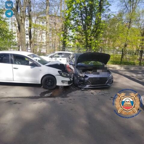 В Калининграде в аварии пострадала автомобилистка В Калининграде в аварии пострадала автомобилистка