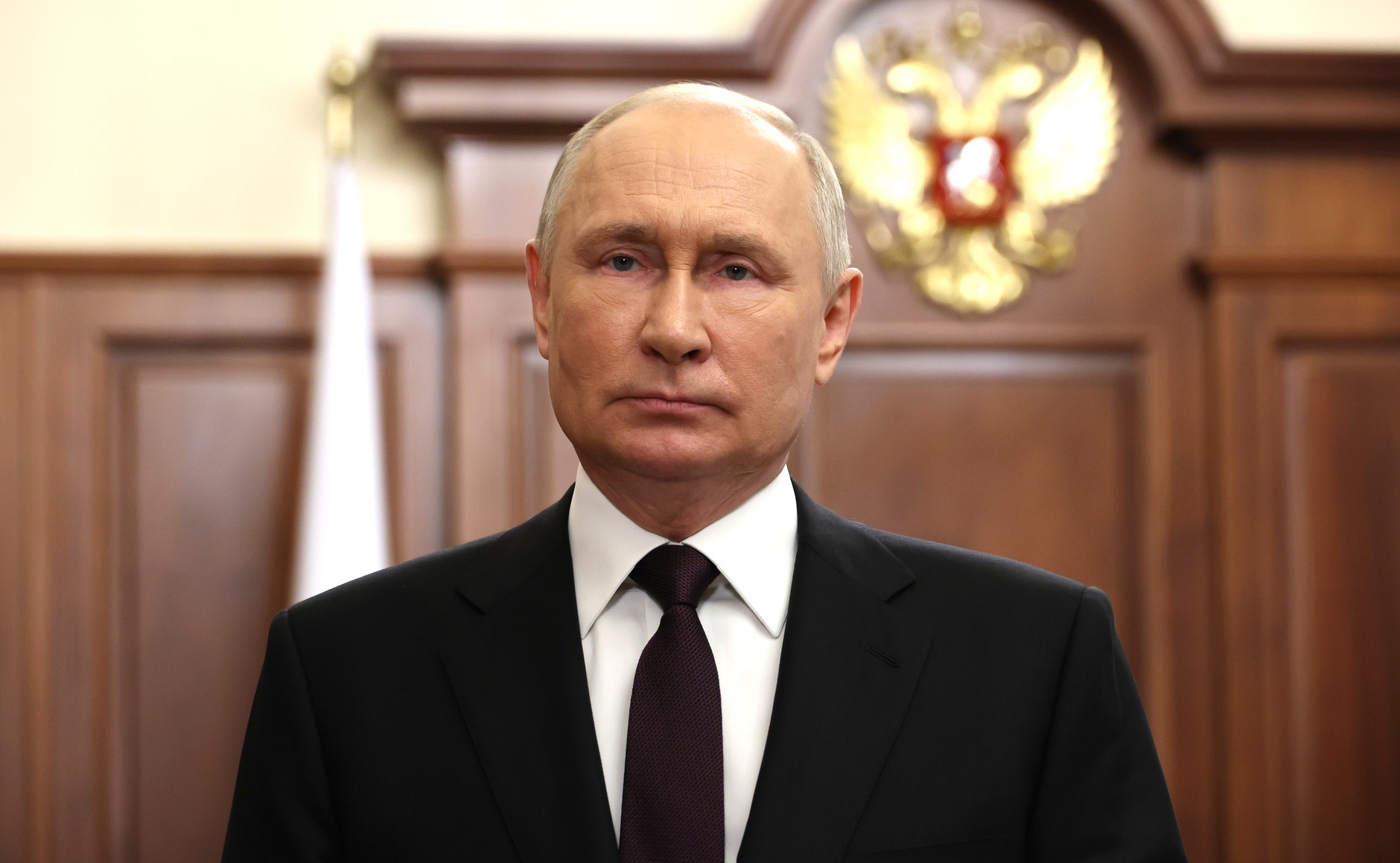 Владимир Путин поздравил жителей Калининградской области с 80-летием региона Владимир Путин поздравил жителей Калининградской области с 80-летием региона
