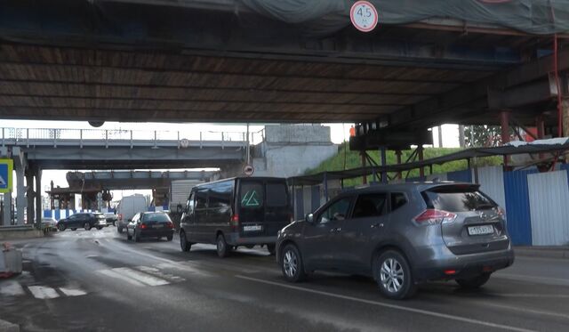 В Калининграде вновь изменили схему проезда по двухъярусному мосту В Калининграде вновь изменили схему проезда по двухъярусному мосту