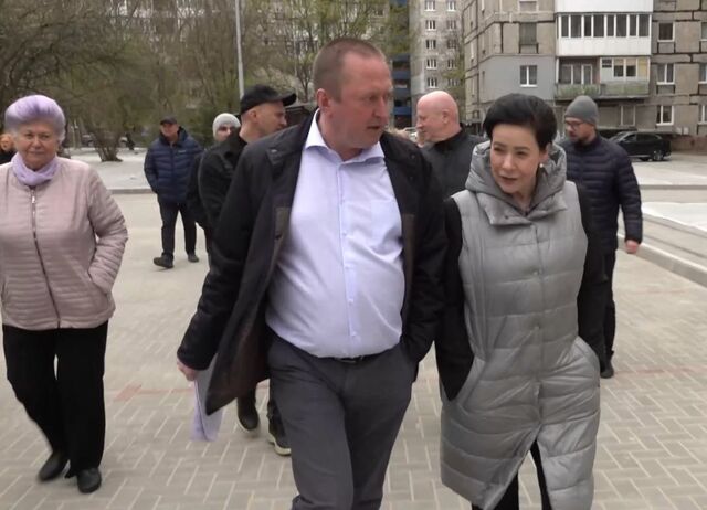 Дятлова проверила весеннее благоустройство в Калининграде Дятлова проверила весеннее благоустройство в Калининграде