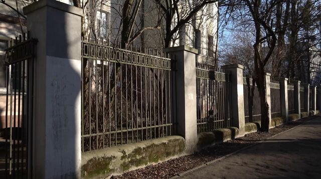 Калининградцы в суде защищают старинный забор Калининградцы в суде защищают старинный забор