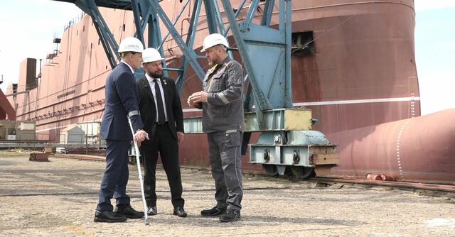 Герои России оценили потенциал завода «Янтарь» Герои России оценили потенциал завода «Янтарь»