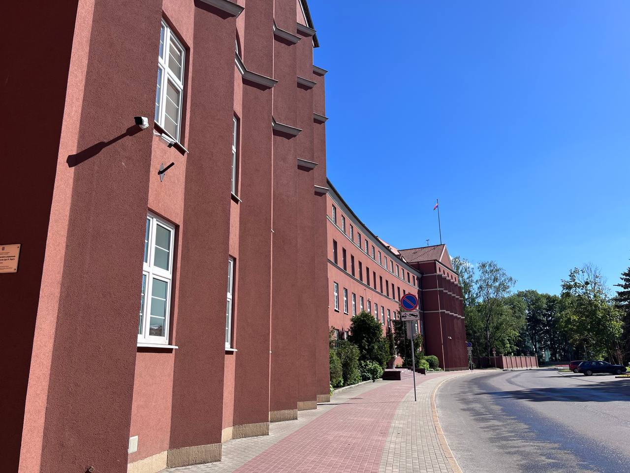 В пресс-службе правительства Калининградской области прокомментировали сообщения о беспилотной опасности В пресс-службе правительства Калининградской области прокомментировали сообщения о беспилотной опасности