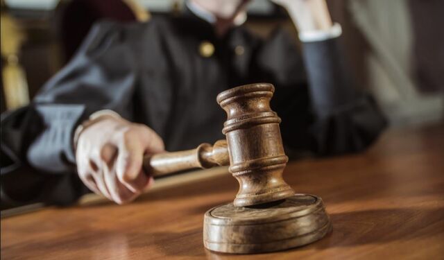 В Калининграде в суд направили дело о мошенничестве на 5,9 миллионов рублей при реконструкции базы «Росморпорта» В Калининграде в суд направили дело о мошенничестве на 5,9 миллионов рублей при реконструкции базы «Росморпорта»